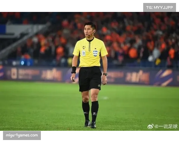 马宁、傅明、周飞入选2026世界杯裁判名单，中国裁判历史性-团队出征-