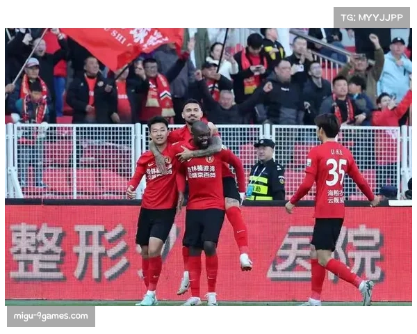 辽宁铁人2-1爆冷击败北京国安，升班马展现黑马本色